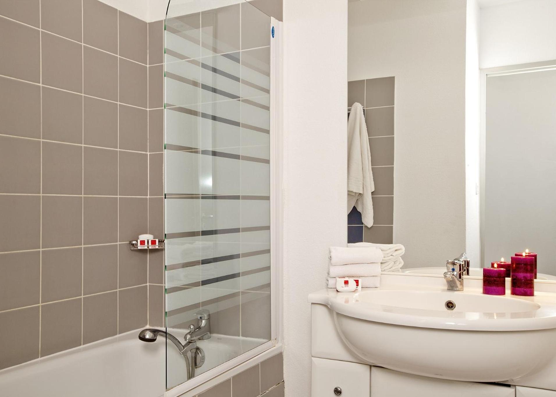 Apparthotel Sejours & Affaires Manosque Exteriér fotografie