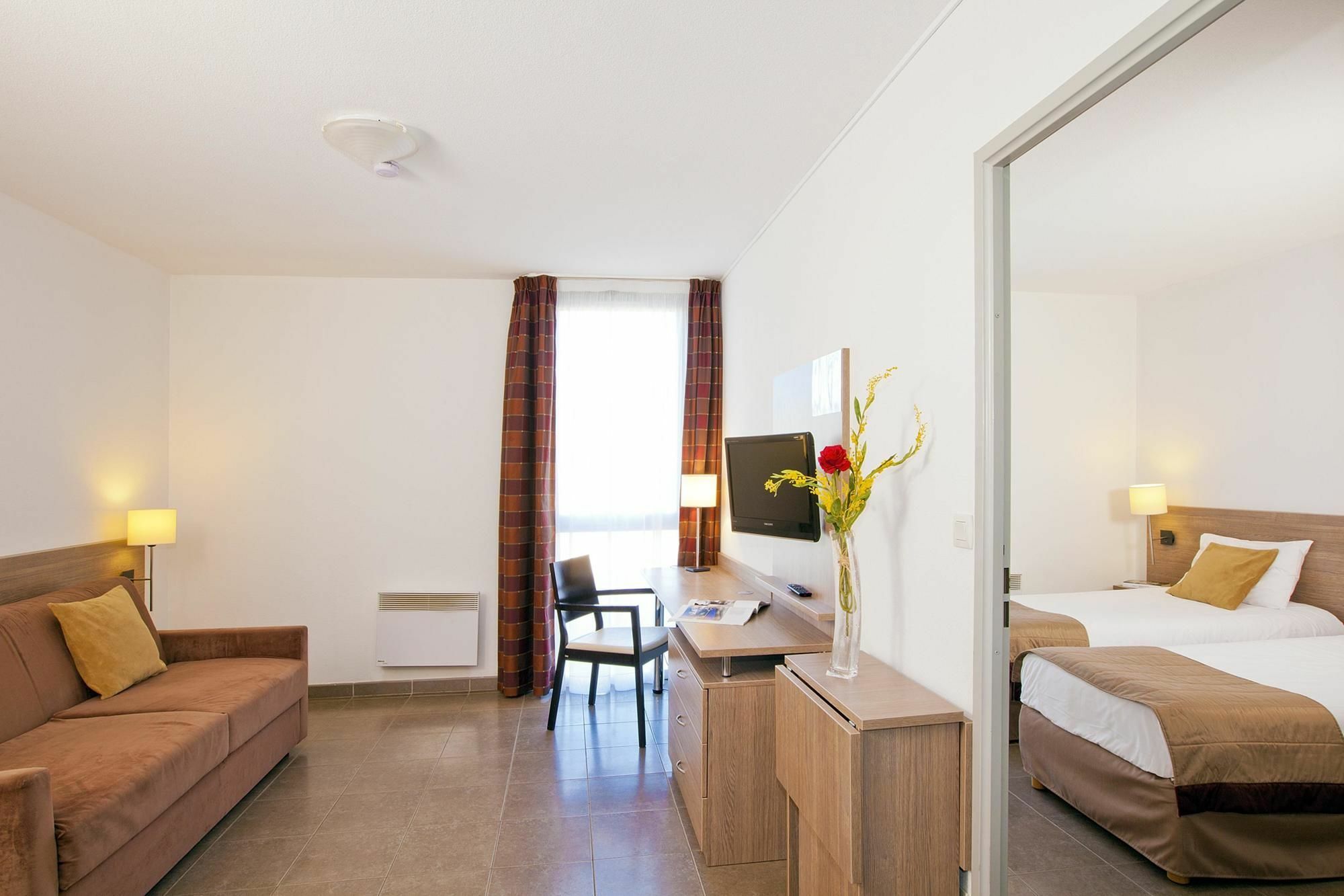 Apparthotel Sejours & Affaires Manosque Exteriér fotografie
