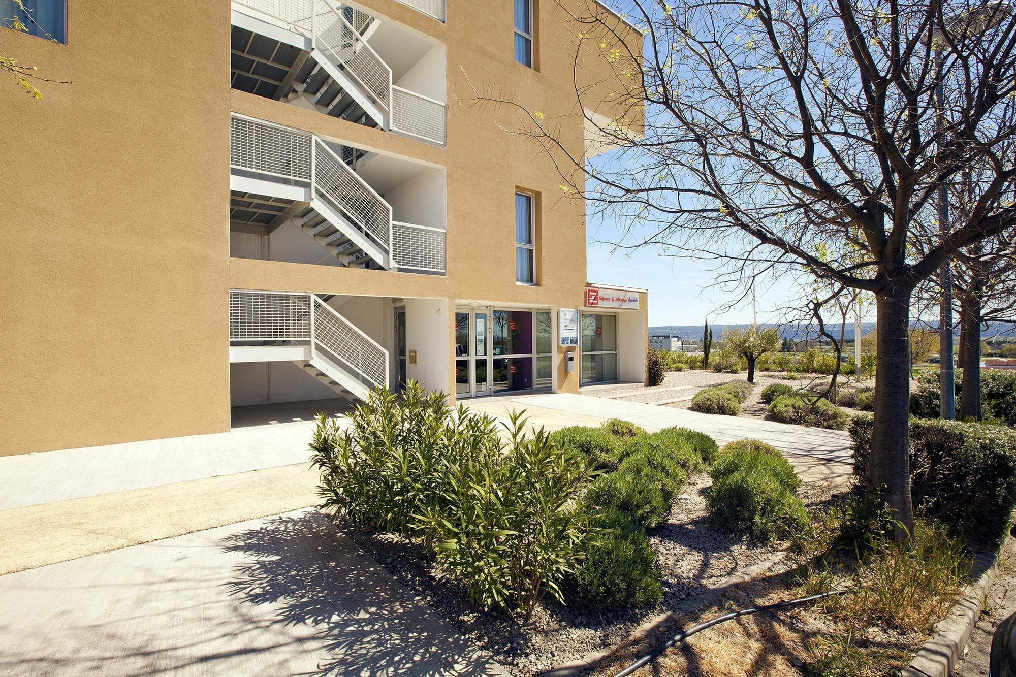 Apparthotel Sejours & Affaires Manosque Exteriér fotografie